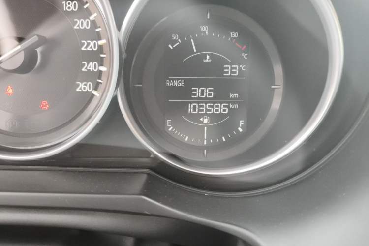 Used Mazda Atenza 2018 2.0L Blue Sky Luxury Edition China V Standard Odometer Close Up