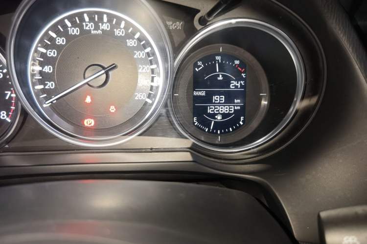 Used Mazda Atenza 2018 2.5L Skyactiv Sport Version China V Standard Odometer Close Up
