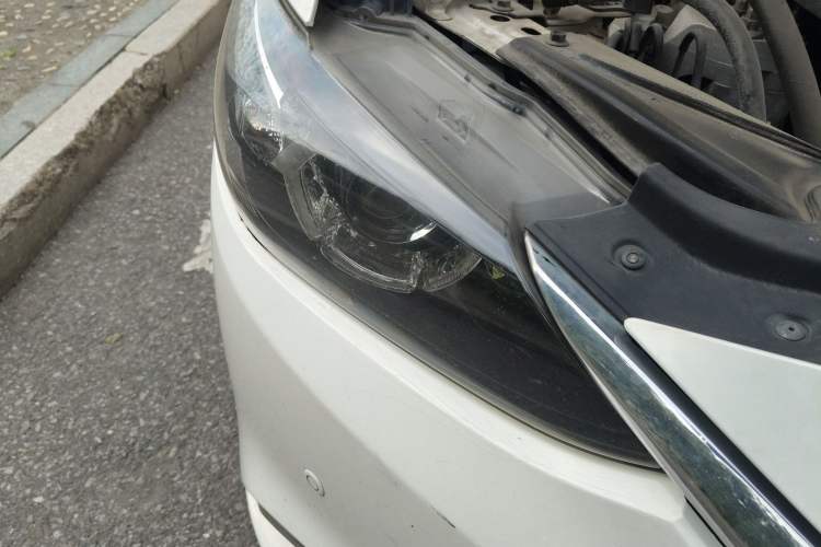Used Mazda Atenza 2018 2.5L Blue Sky Sport Edition China VI compliant Right Front Headlight
