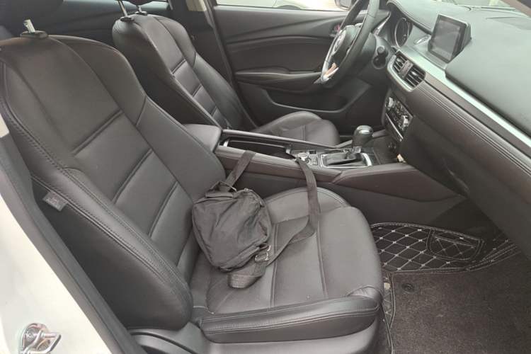 Used Mazda Atenza 2018 2.0L Blue Sky Luxury Edition China VI Standard Right Front Seat