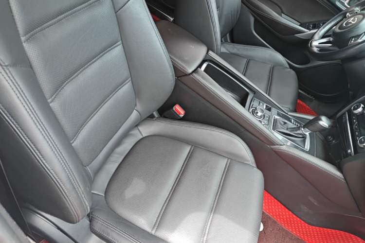 Used Mazda Atenza 2018 2.0L Blue Sky Luxury Edition China VI Standard Right Front Seat