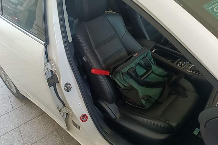 Used Mazda Atenza 2018 2.0L Blue Sky Luxury Edition China VI Standard Right Front Seat