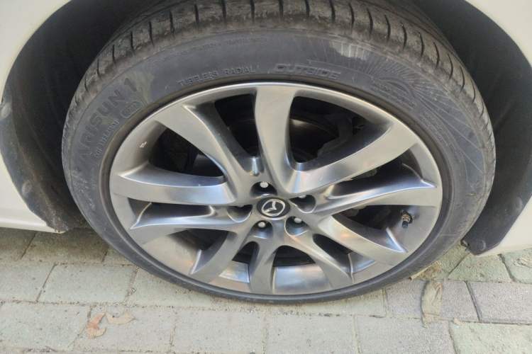 Used Mazda Atenza 2018 2.5L Blue Sky Prestige Edition China VI compliant Right Front Wheel Hub
