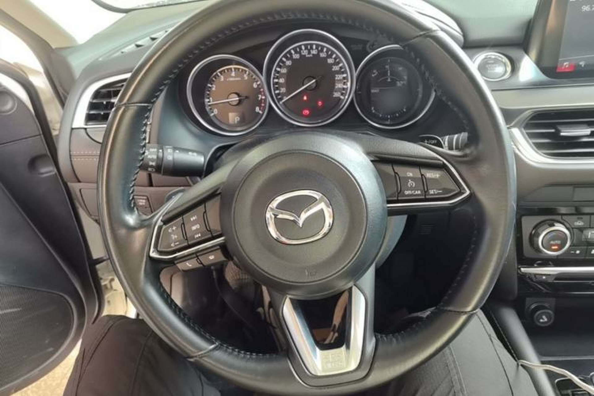 Used Mazda Atenza 2018 2.5L Blue Sky Sport Edition China VI compliant Steering Wheel