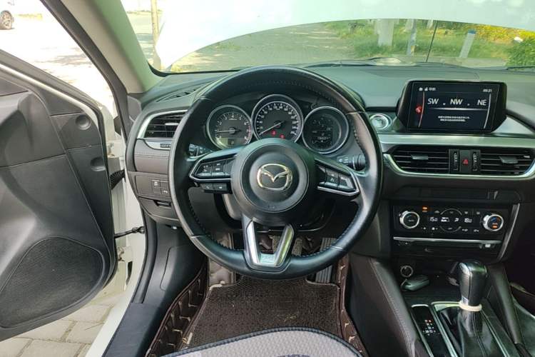Used Mazda Atenza 2018 2.0L Blue Sky Luxury Edition China V Standard Steering Wheel
