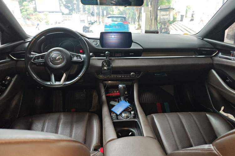 Used Mazda Atenza 2020 2.5L Sky Blue Prestige Edition Center Console