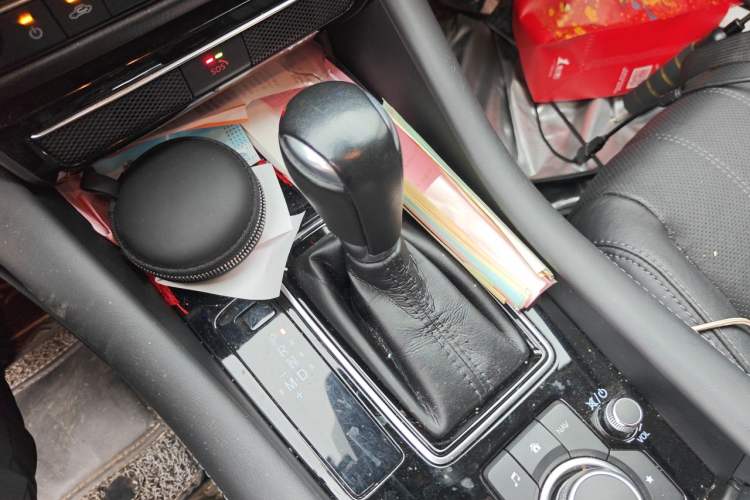 Used Mazda Atenza 2020 2.0L Blue Sky Luxury Edition Gear Lever