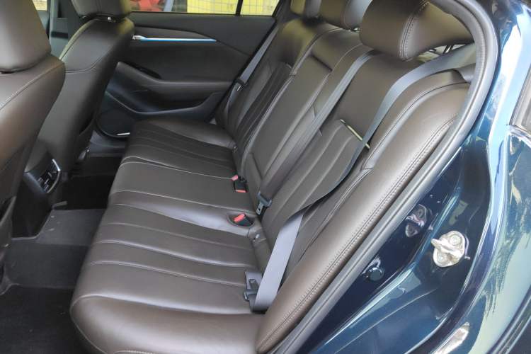 Used Mazda Atenza 2020 2.5L Sky Blue Prestige Edition Interior 4