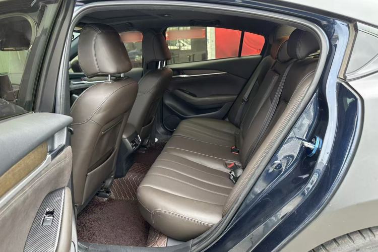 Used Mazda Atenza 2020 2.5L Sky Blue Prestige Edition Interior 4