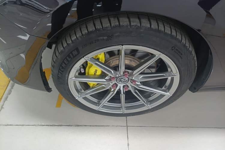 Used Mazda Atenza 2020 2.5L Sky Blue Prestige Edition Left Front Wheel Hub