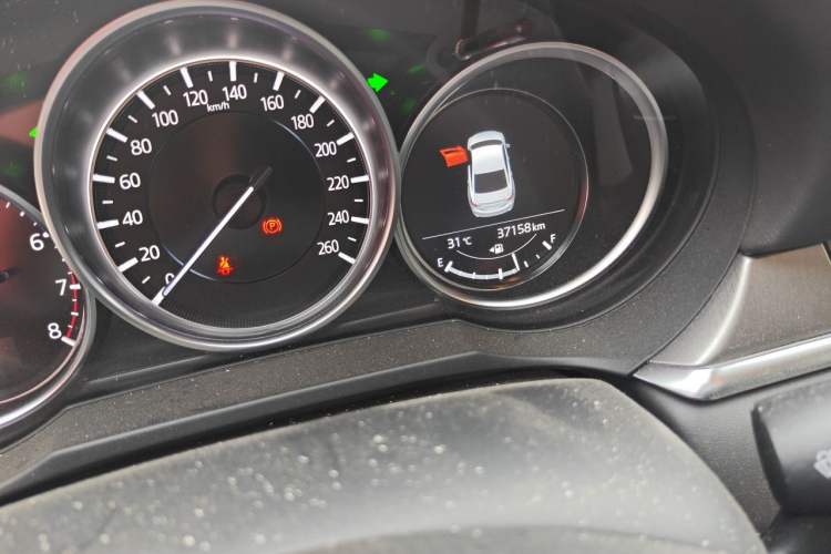 Used Mazda Atenza 2020 2.0L Blue Sky Luxury Edition Odometer Close Up