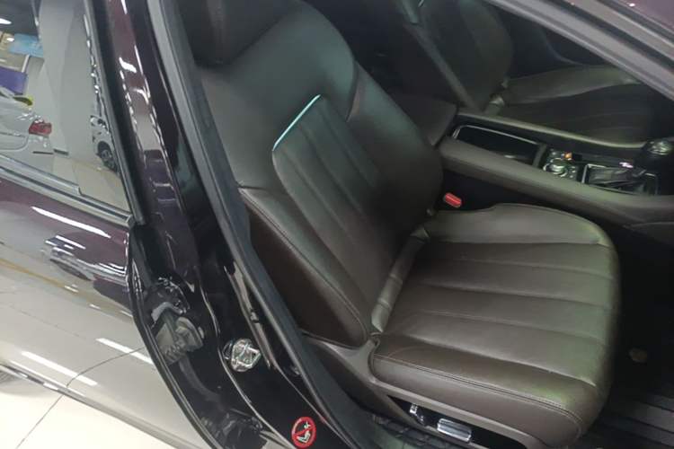 Used Mazda Atenza 2020 2.5L Sky Blue Prestige Edition Right Front Seat