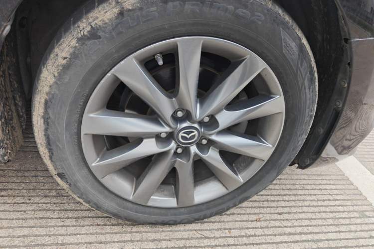 Used Mazda Atenza 2020 2.0L Blue Sky Luxury Edition Right Front Wheel Hub