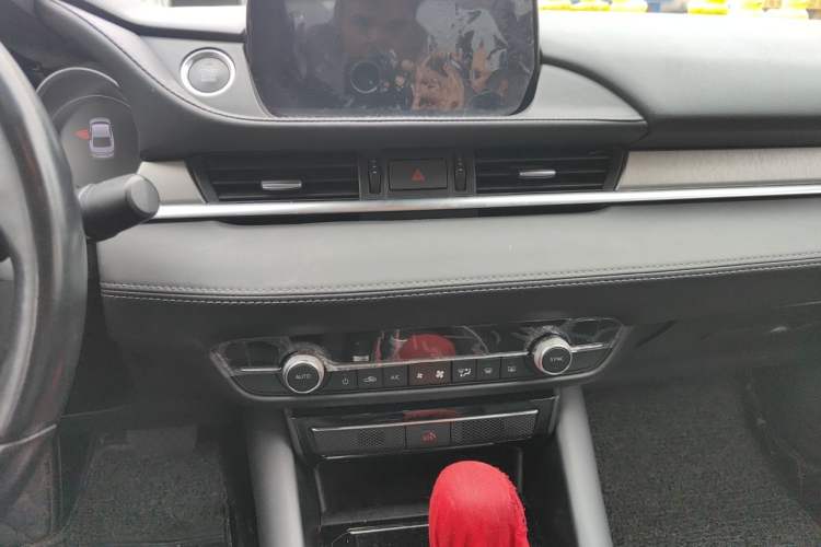Used Mazda Atenza 2020 2.0L Blue Sky Luxury Edition Audio And AC Panel