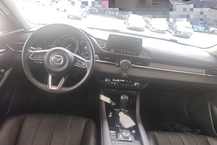 Used Mazda Atenza 2020 2.0L Blue Sky Luxury Edition Center Console