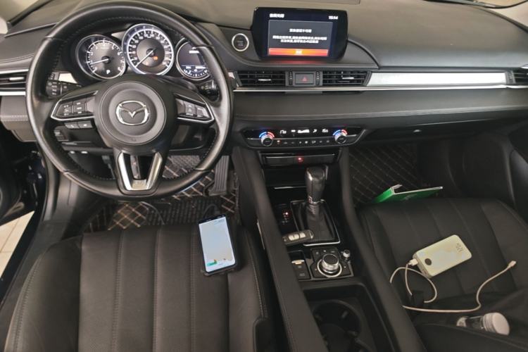Used Mazda Atenza 2020 2.0L Blue Sky Luxury Edition Center Console