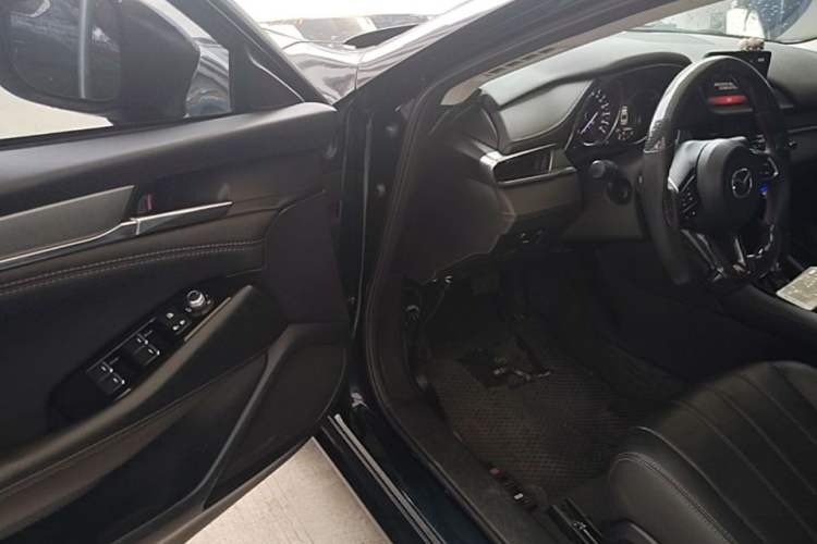 Used Mazda Atenza 2020 2.5L Skyline Sport Edition Driver Seat