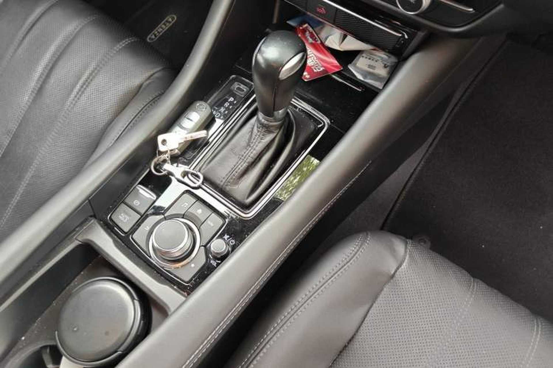 Used Mazda Atenza 2020 2.0L Blue Sky Luxury Edition Gear Lever