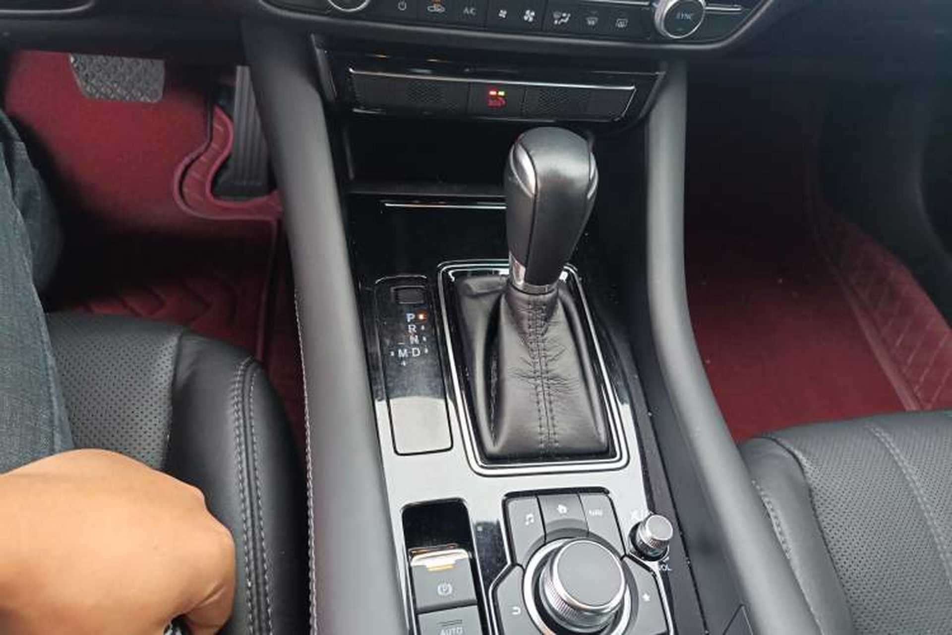 Used Mazda Atenza 2020 2.0L Blue Sky Luxury Edition Gear Lever