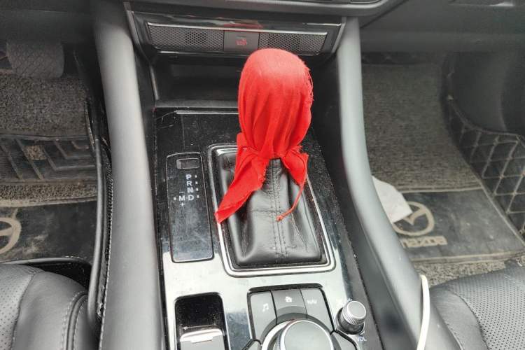 Used Mazda Atenza 2020 2.0L Blue Sky Luxury Edition Gear Lever