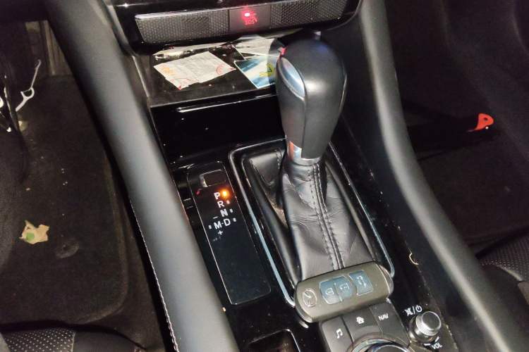 Used Mazda Atenza 2020 2.0L Blue Sky Luxury Edition Gear Lever