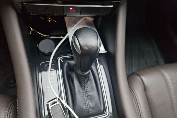 Used Mazda Atenza 2020 2.5L Sky Blue Prestige Edition Gear Lever