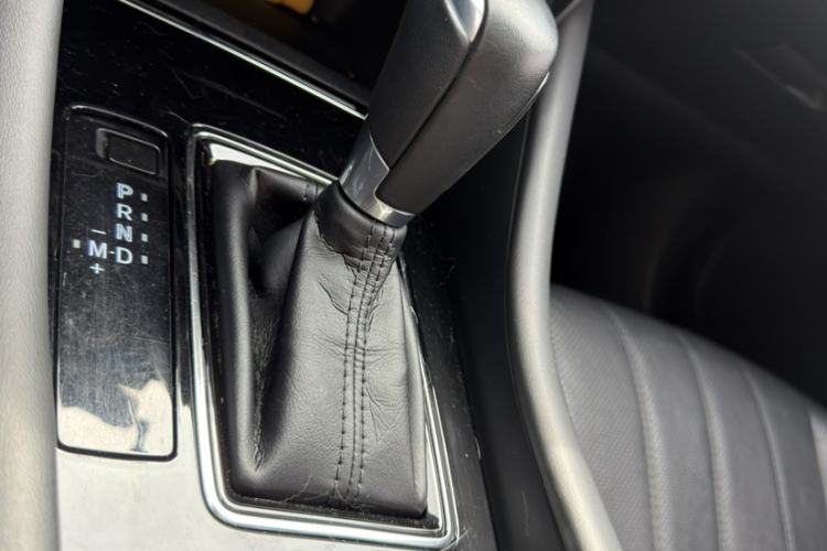Used Mazda Atenza 2020 2.5L Skyline Sport Edition Gear Lever