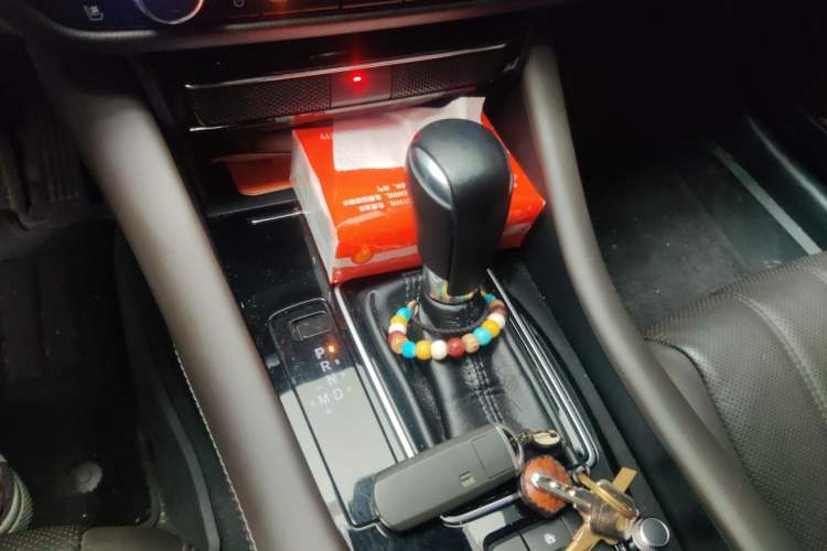 Used Mazda Atenza 2020 2.5L Sky Blue Prestige Edition Gear Lever