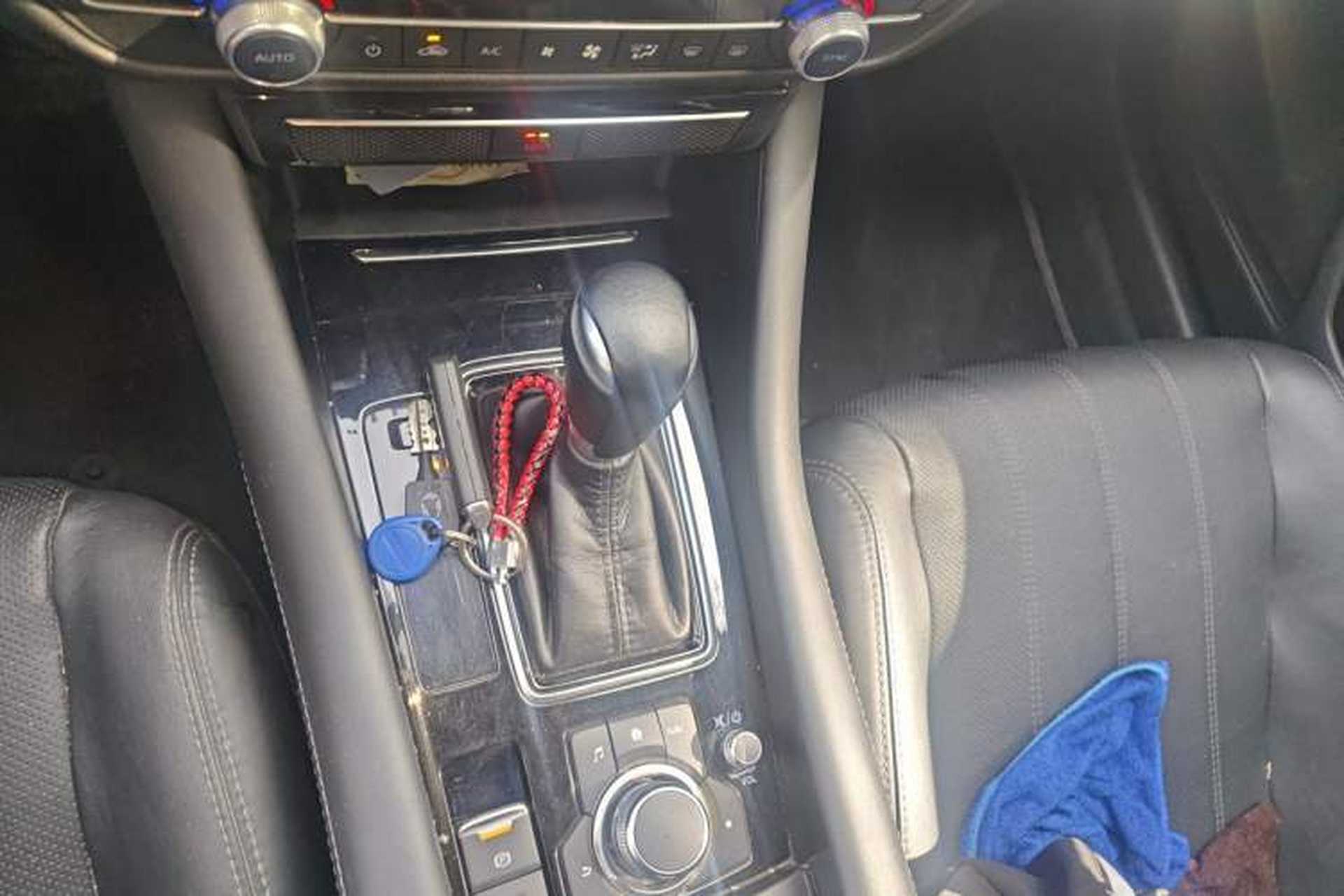 Used Mazda Atenza 2020 2.0L Blue Sky Luxury Edition Gear Lever