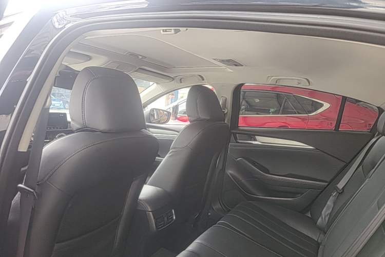 Used Mazda Atenza 2020 2.0L Blue Sky Luxury Edition Headliner