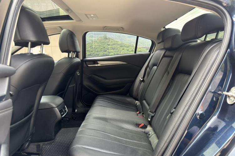 Used Mazda Atenza 2020 2.5L Skyline Sport Edition Interior 3