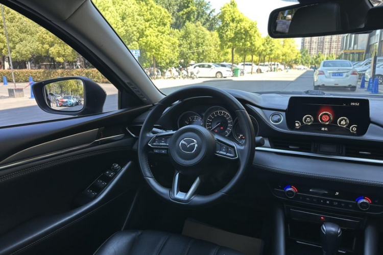 Used Mazda Atenza 2020 2.5L Skyline Sport Edition Interior 4