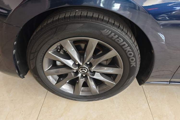 Used Mazda Atenza 2020 2.0L Blue Sky Luxury Edition Left Front Wheel Hub