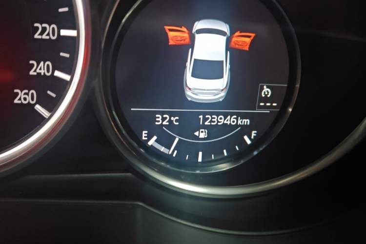 Used Mazda Atenza 2020 2.5L Skyline Sport Edition Odometer Close Up