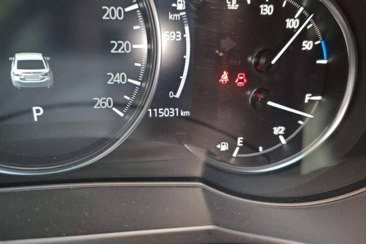 Used Mazda Atenza 2020 2.5L Sky Blue Prestige Edition Odometer Close Up