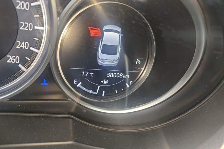 Used Mazda Atenza 2020 2.0L Blue Sky Luxury Edition Odometer Close Up