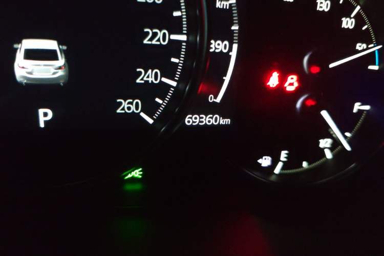 Used Mazda Atenza 2020 2.5L Sky Blue Prestige Edition Odometer Close Up
