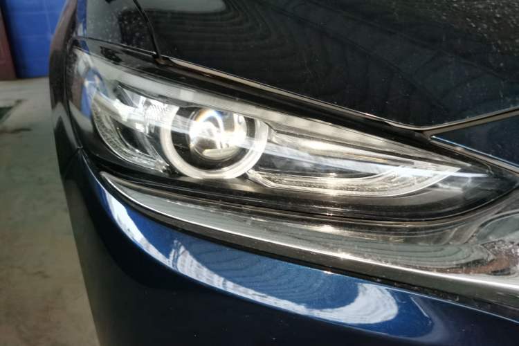 Used Mazda Atenza 2020 2.0L Blue Sky Luxury Edition Right Front Headlight