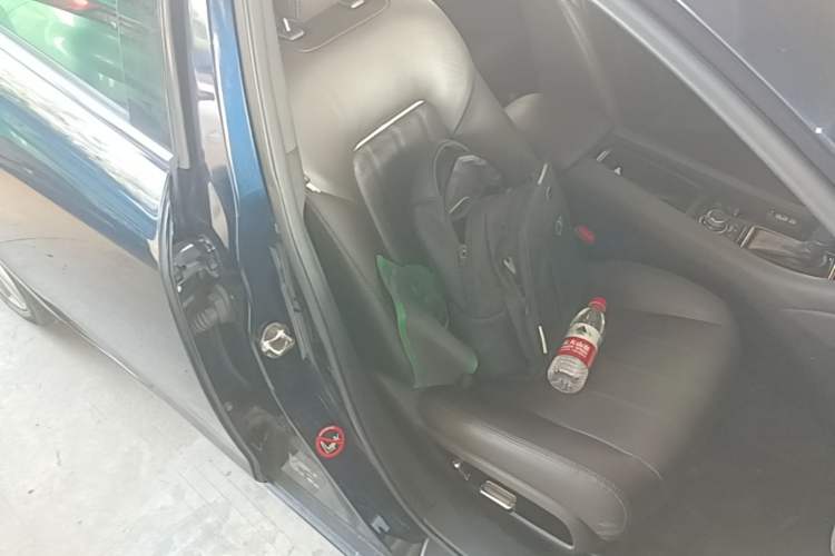 Used Mazda Atenza 2020 2.5L Sky Blue Prestige Edition Right Front Seat