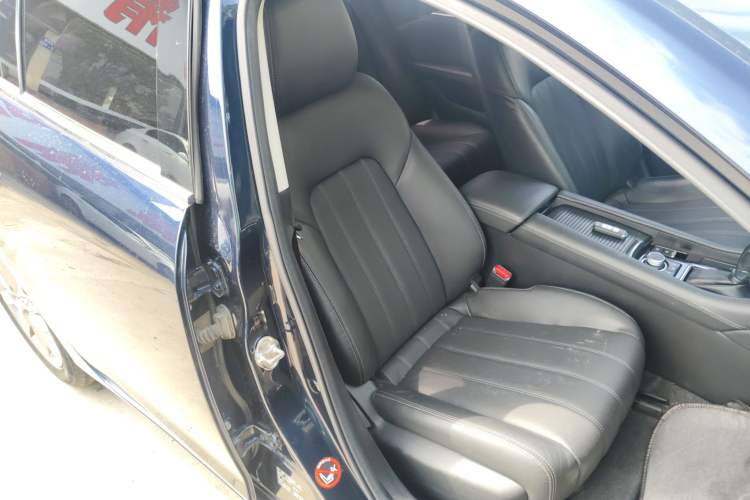 Used Mazda Atenza 2020 2.0L Blue Sky Luxury Edition Right Front Seat