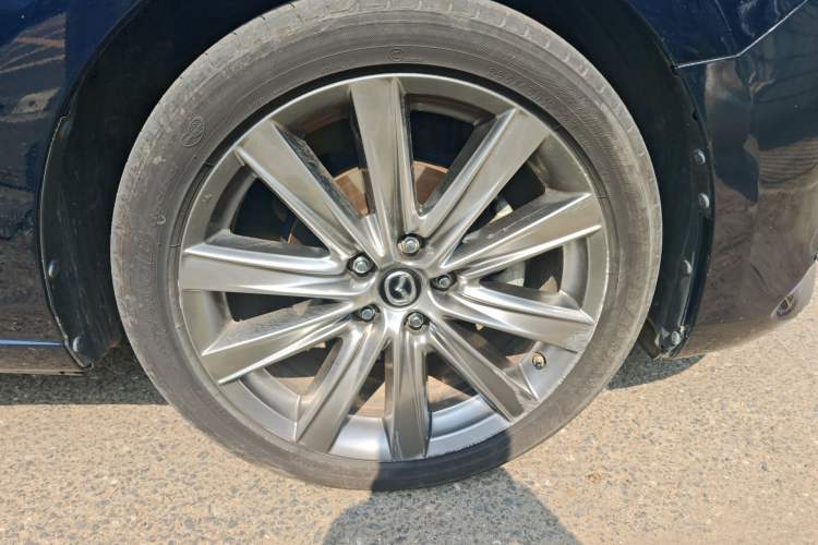 Used Mazda Atenza 2020 2.5L Sky Blue Prestige Edition Right Front Wheel Hub