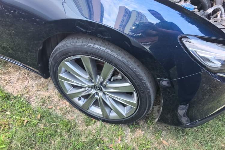 Used Mazda Atenza 2020 2.5L Sky Blue Prestige Edition Right Front Wheel Hub