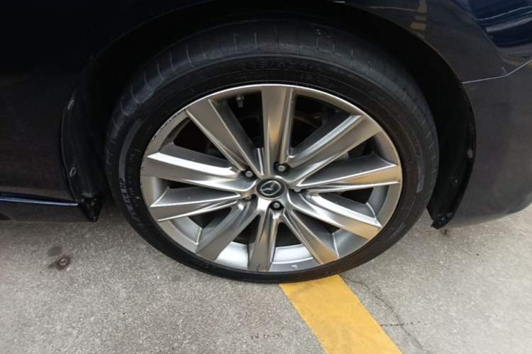 Used Mazda Atenza 2020 2.5L Skyline Sport Edition Right Front Wheel Hub