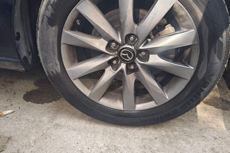 Used Mazda Atenza 2020 2.0L Blue Sky Luxury Edition Right Front Wheel Hub