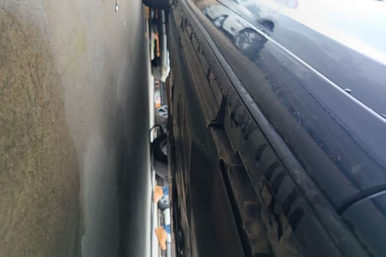 Used Mazda Atenza 2020 2.0L Blue Sky Luxury Edition Right Side Sill