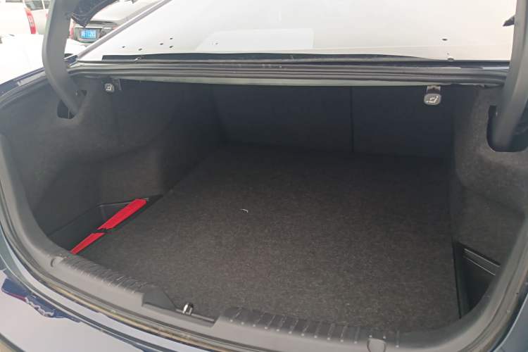 Used Mazda Atenza 2020 2.0L Blue Sky Luxury Edition Trunk