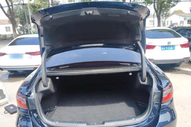 Used Mazda Atenza 2020 2.0L Blue Sky Luxury Edition Trunk
