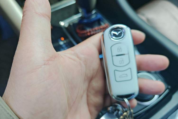 Used Mazda Atenza 2020 2.5L Sky Blue Prestige Edition Vehicle Key