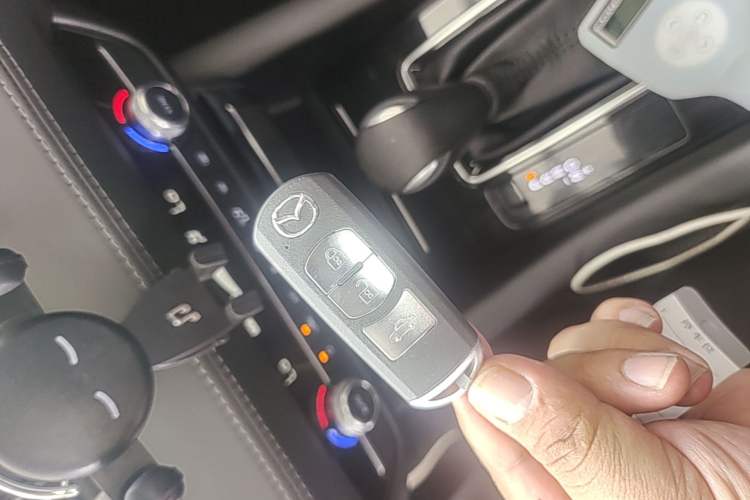 Used Mazda Atenza 2020 2.0L Blue Sky Luxury Edition Vehicle Key