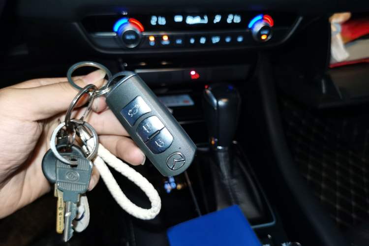 Used Mazda Atenza 2020 2.0L Blue Sky Luxury Edition Vehicle Key
